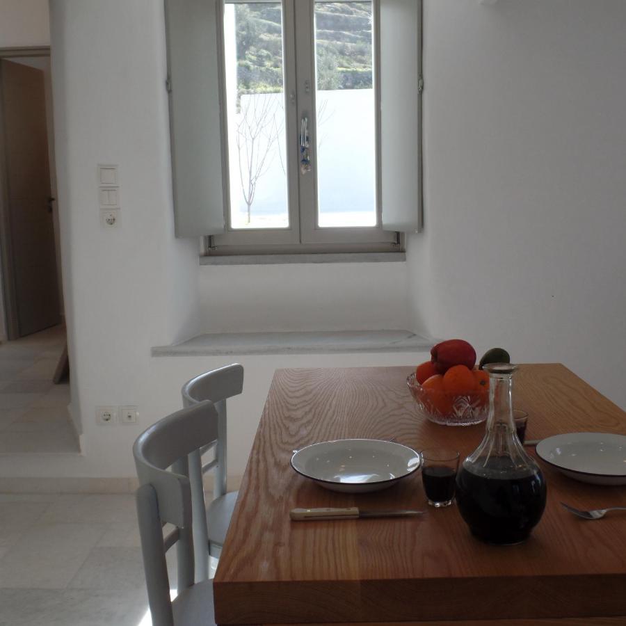 Paros